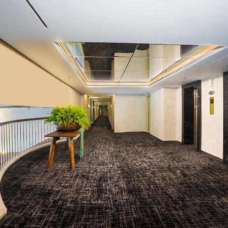 Oakwood Suites Kuningan Jakarta Kültér fotó