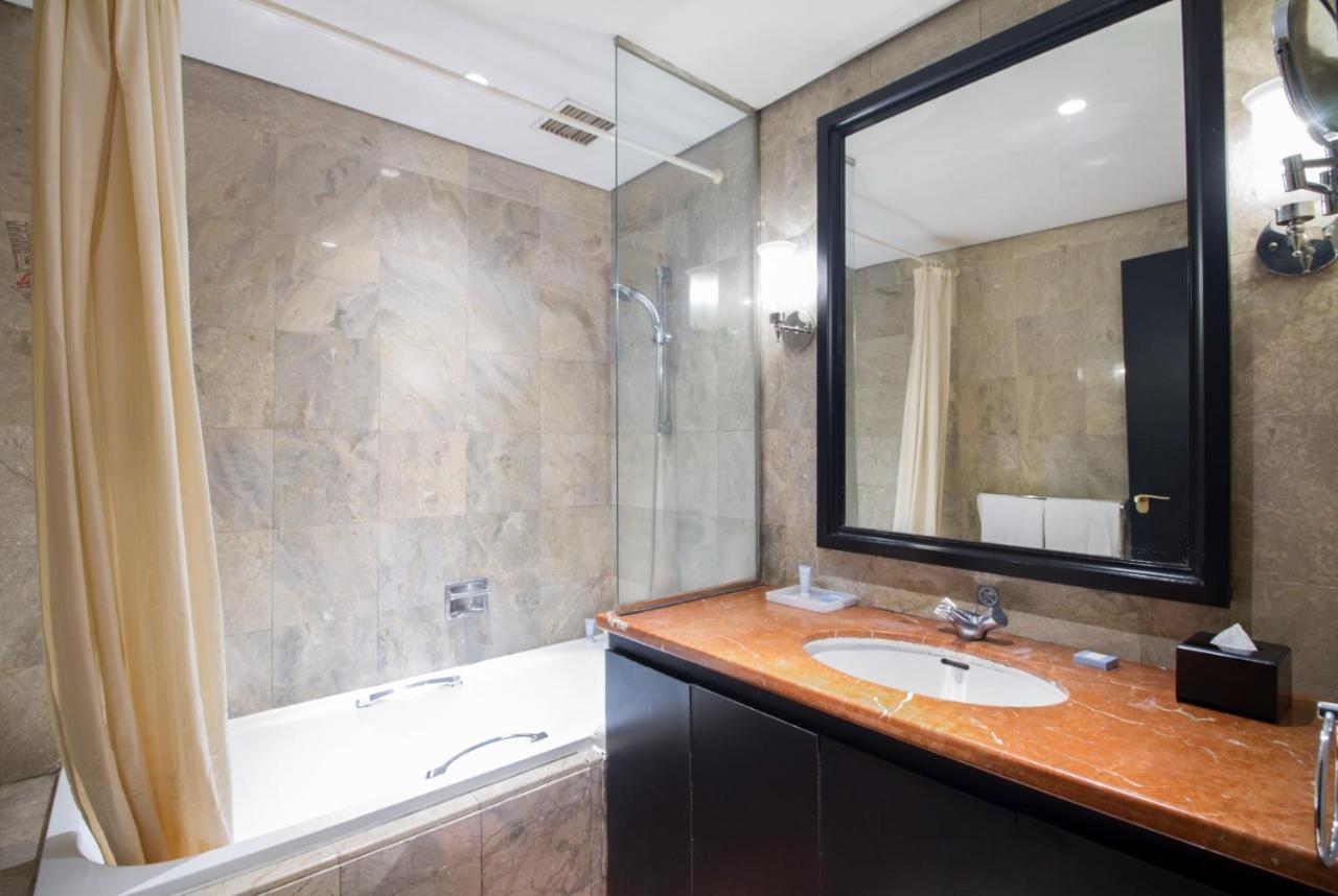Oakwood Suites Kuningan Jakarta Kültér fotó
