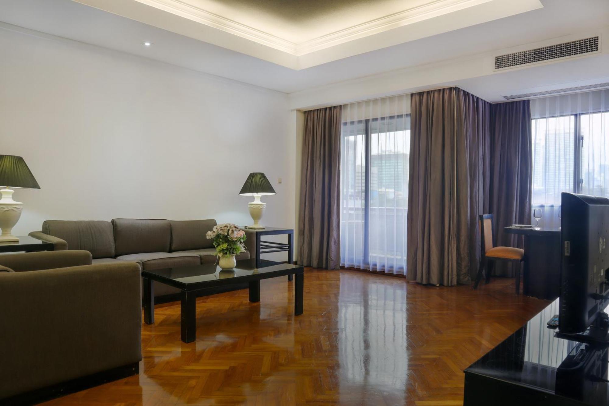 Oakwood Suites Kuningan Jakarta Kültér fotó