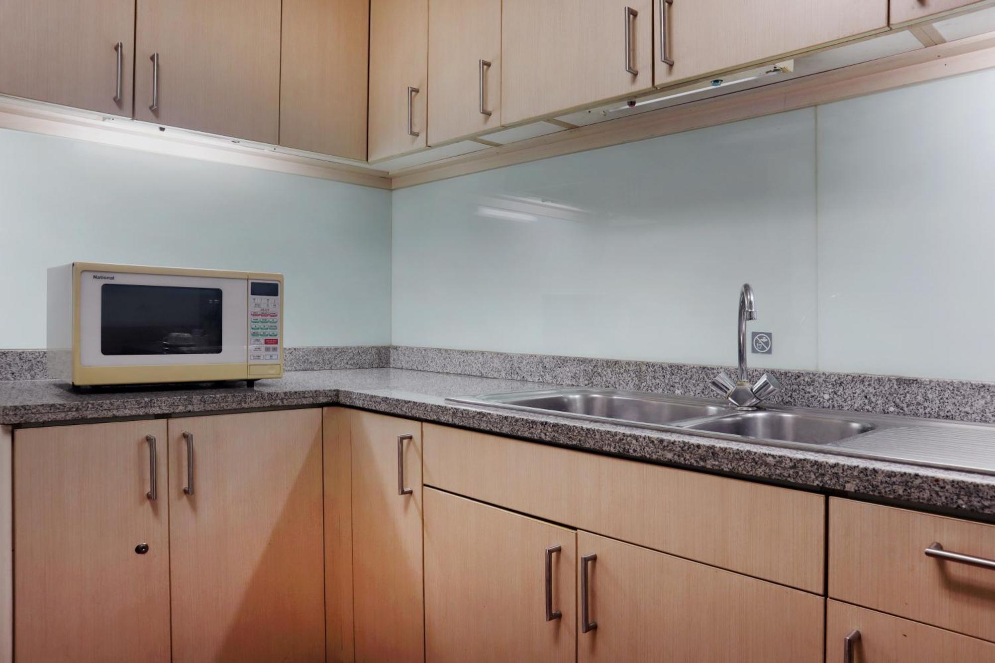 Oakwood Suites Kuningan Jakarta Kültér fotó